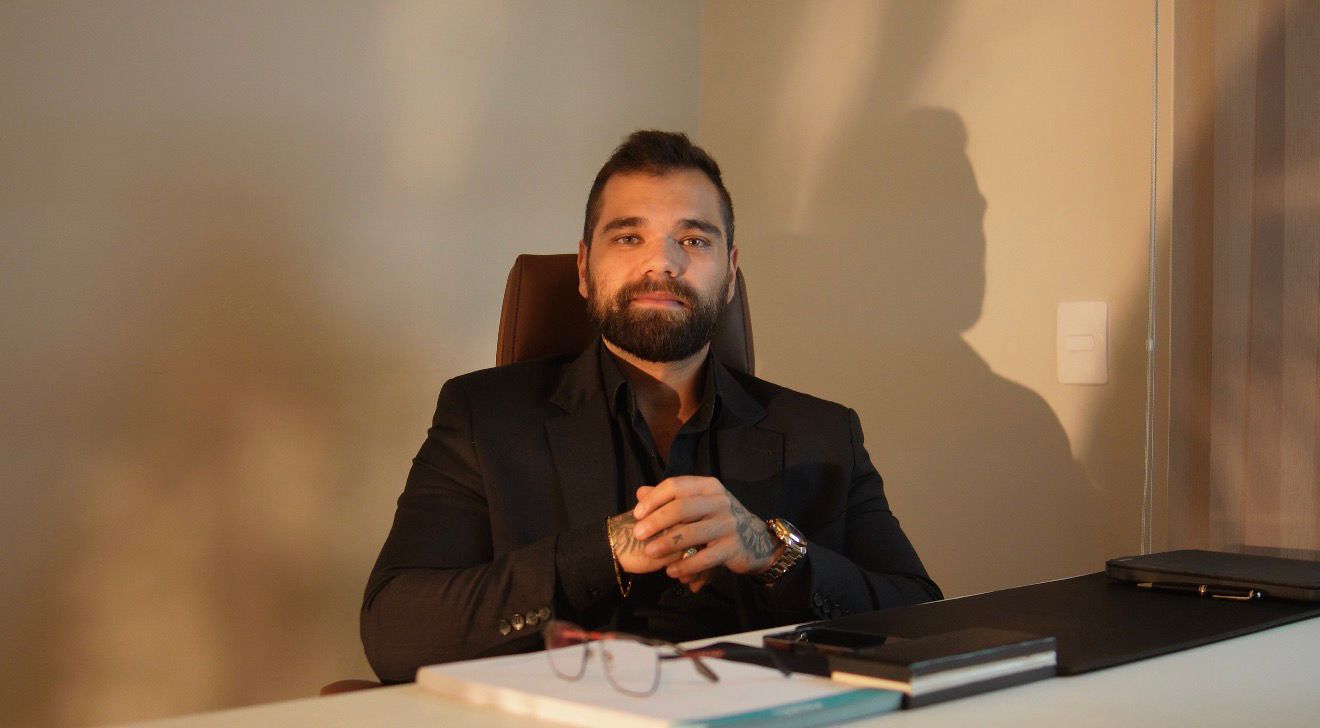 Lucas Peralles, nutricionista de emagrecimento no Tatuapé